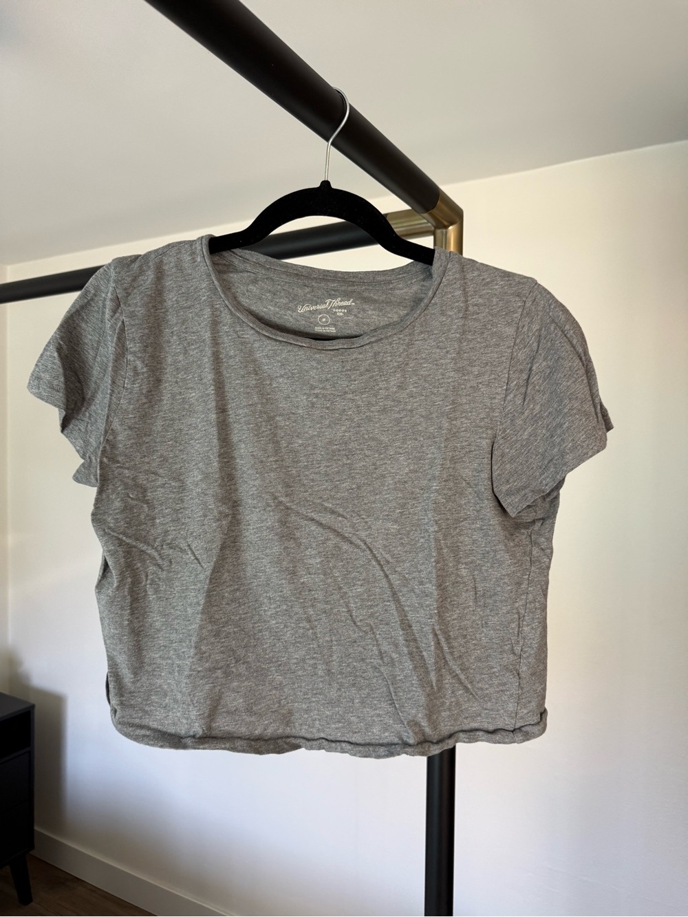Universal Thread Heather Gray Cropped Crewneck Tee